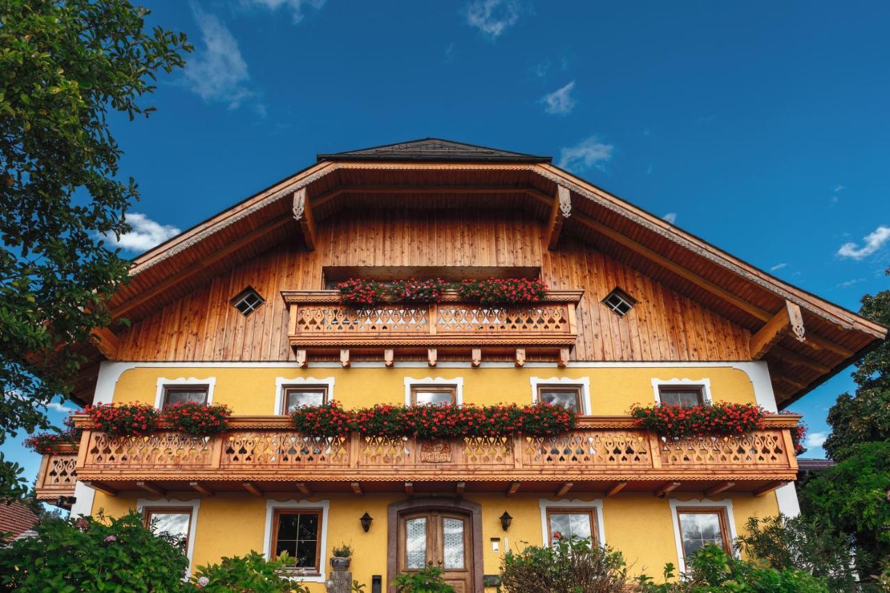 Girlinggut Schlafen Starten Salzburg Elixhausen Bagian luar foto