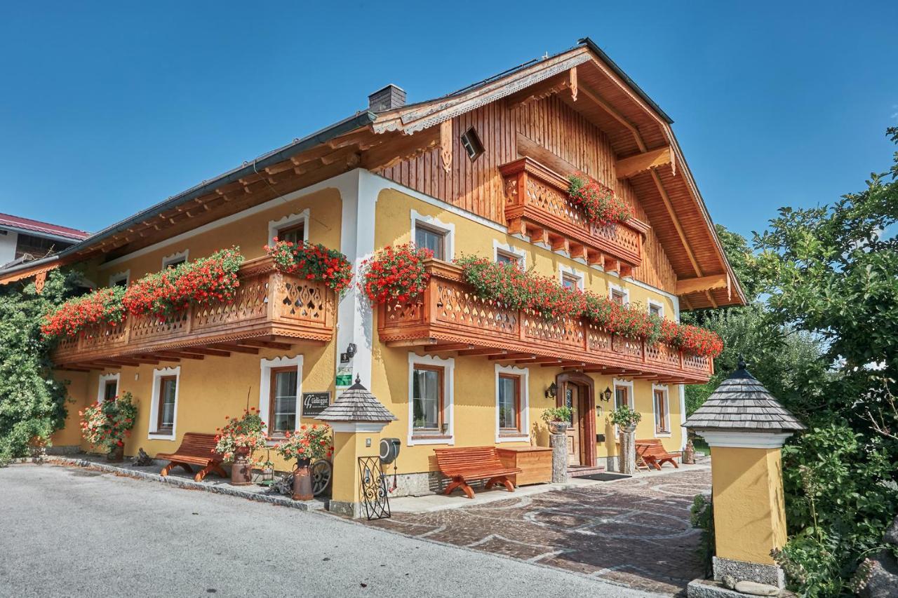 Girlinggut Schlafen Starten Salzburg Elixhausen Bagian luar foto